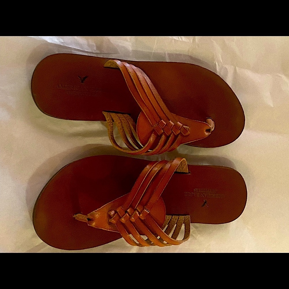 American Eagle Women’s Sandals ☀️